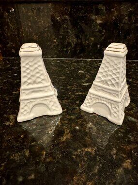 Eiffel Tower Salt and Pepper Shakers - New, never used